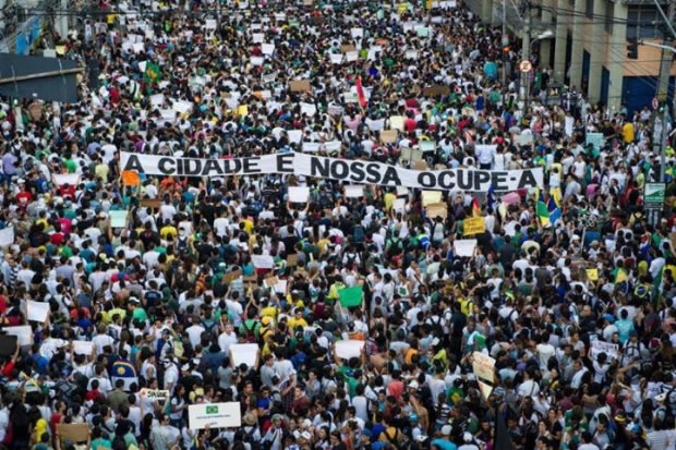 manifestações  de Julho